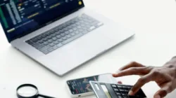 5 Isu Bursa RI yang Bergerak IHSG:

1. Kenaikan Harga Minyak
2. Kabar Presiden Iran Berkunjung ke Indonesia
3. Rilis Laporan Keuangan Perusahaan
4. Rencana Prajogo Pangestu Mengakuisisi IHSG
5. Pelemahan Nilai Tukar Rupiah