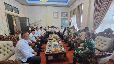 Pj. Bupati Bengkulu Tengah Dr. Heriyandi Roni Terima Kunjungan Kerja Dandren 041/Gamas