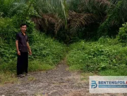 Pemdes Karang Tengah Minta Kejelasan Perbaikan Jalan Kabupaten