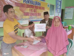Pemdes Ulak Lebar Salurkan BLT Dana Desa Tahap Kedua kepada 25 KPM