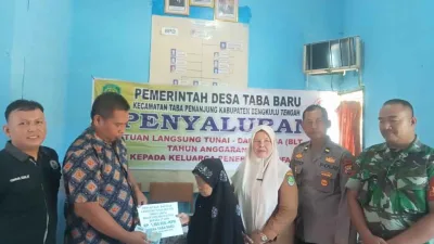 Desa Taba Baru Salurkan BLT Dana Desa kepada 17 Keluarga Penerima Manfaat