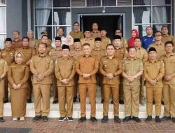 Penuh Haru, Pemkab Bengkulu Tengah Gelar Apel Bersama Lepas Purna Tugas Pj Sekda Hendri Donal