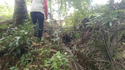 Pemerintah Desa Tengah Padang Bangun Drainase di Dusun 2